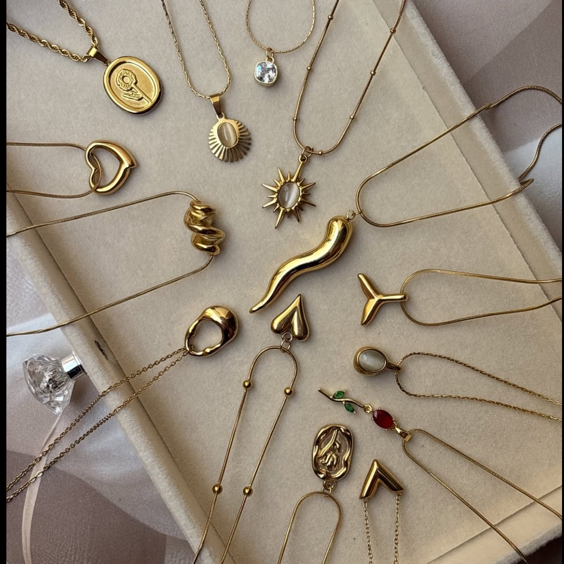 Set of two neck pieces (antitarnish)