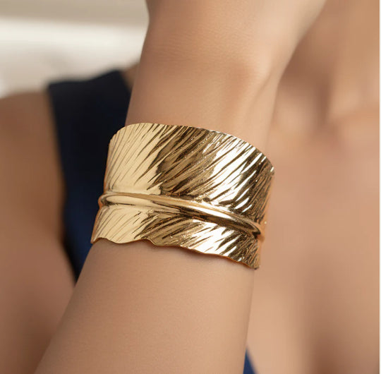 Anti-Tarnish Golden Leaf Bangle (Adjustable Size)